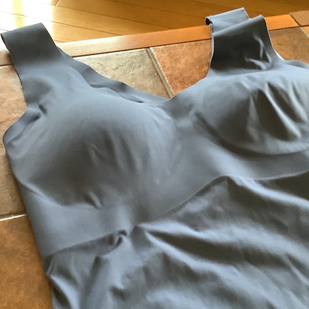 Sleek Seamless Scoop Neck Shapewear Bodysuit in Slate Gray